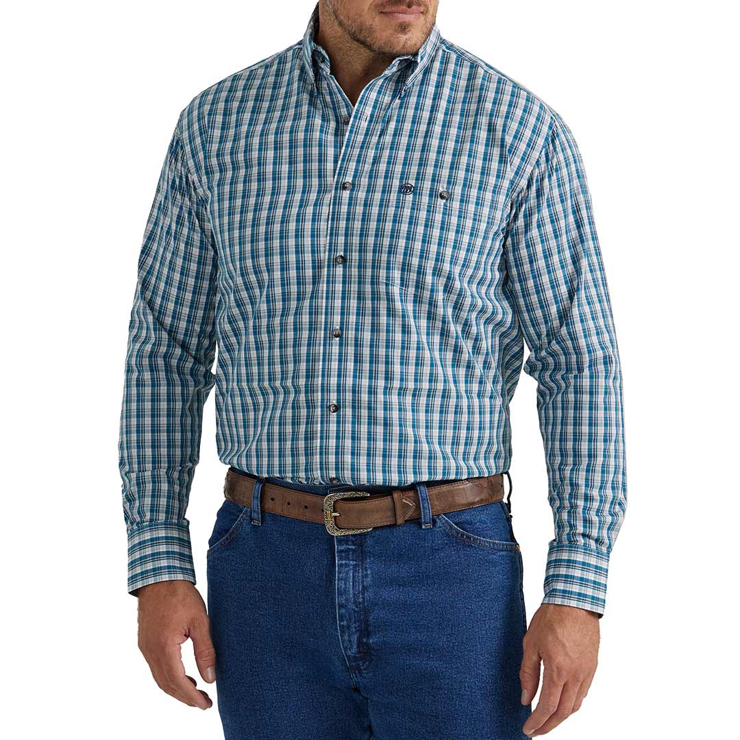 Wrangler Men's Classic Fit Plaid Long Sleeve Button-Down Shirt